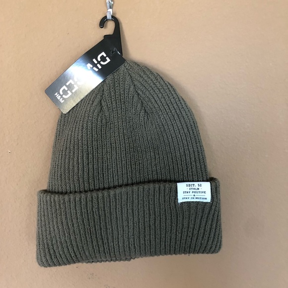 ⚡️SOLDCamo Green Beanie - Picture 1 of 3